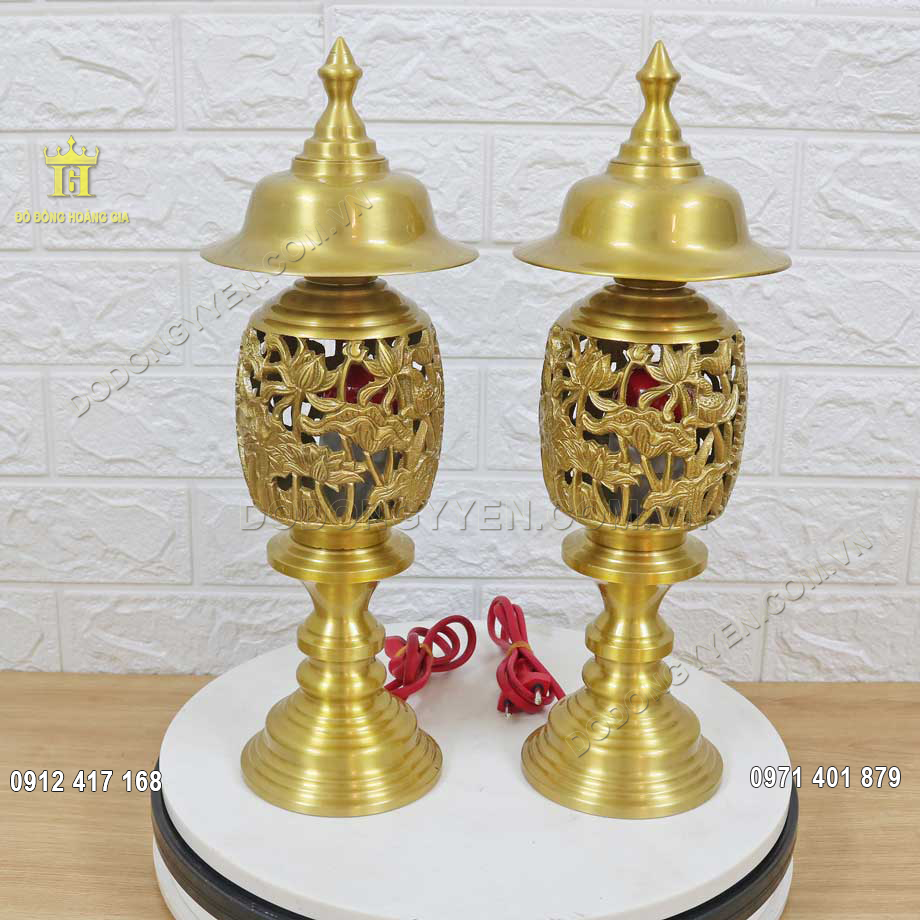 &Yacute; nghĩa của đ&ocirc;i đ&egrave;n quả dứa tr&ecirc;n ban thờ c&uacute;ng gia ti&ecirc;n